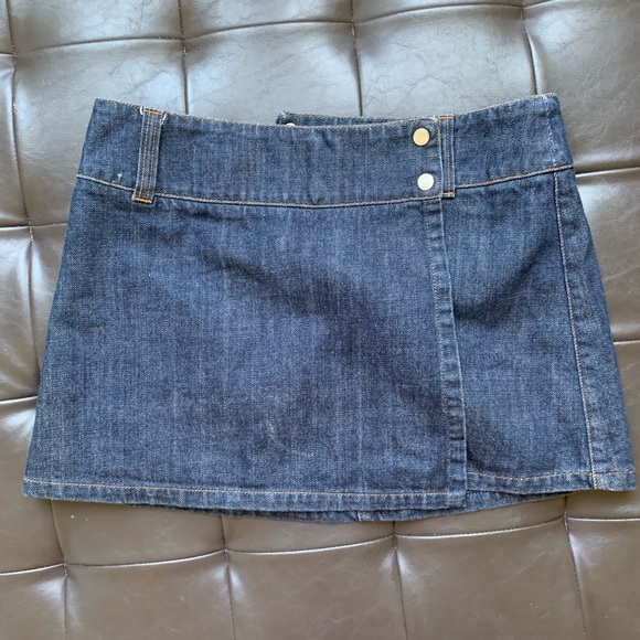 SKIRT - Picture 1 of 4